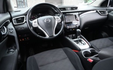 Nissan Qashqai II Crossover 1.2 DIG-T 115KM 2016 Nissan Qashqai 1.2 DIG-T N-Vision Xtronic Kamera 360 Nawigacja 1.2 Benzyna, zdjęcie 19