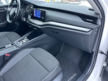 Skoda Octavia IV Kombi 2.0 TDI 150KM 2022 Skoda Octavia 2.0 TDI 150 KM DSG AMBITION BEZWYPADKOWY 2.0 Diesel 150KM, zdjęcie 26