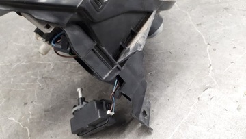 93162202 SVĚTLOMET PRAVÝ PŘEDNÍ OPEL TIGRA B II VALEO