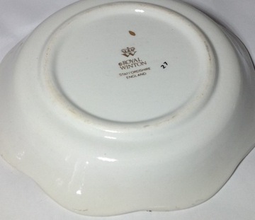 Керамическая декоративная тарелка Royal Winton / 00