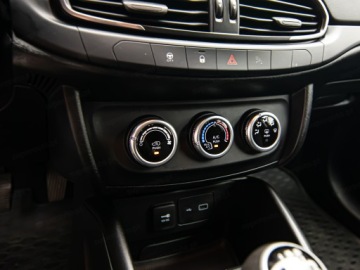 Fiat Tipo II Hatchback Facelifting 1.4 Fire 95KM 2021 FIAT Tipo 1.4 Hatchback 95KM 2021, zdjęcie 16