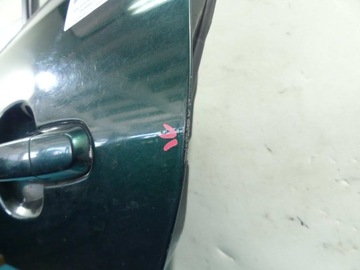 ДВЕРЬ ЗАДНЯЯ ЛЕВАЯ COROLLA VERSO I 01-04 6R4