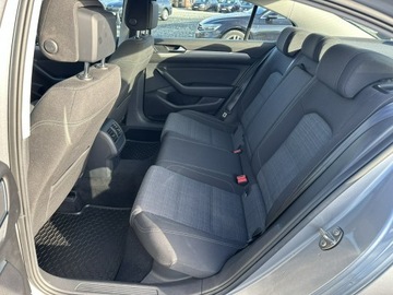 Volkswagen Passat B8 Limousine Facelifting 2.0 TDI SCR 150KM 2021 Volkswagen Passat 2.0 TDI 150KM 2021 ACC,zadbany, zdjęcie 16