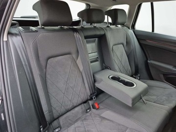 Volkswagen Golf VIII Variant 2.0 TDI 150KM 2022 Volkswagen Golf Faktura VAT Hak Navi Grzane fotele IQ LEDMasazEl.fotel, zdjęcie 27