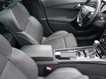 Peugeot 508 I SW Facelifting 2.0 BlueHDi 180KM 2015 Peugeot 508 2.0 BlueHDi, 178 KM, Automat, Skóra, zdjęcie 8