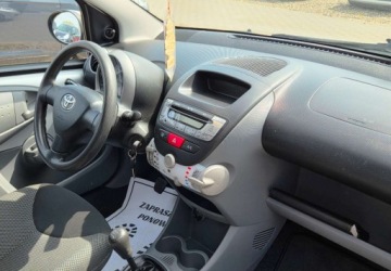 Toyota Aygo I Hatchback 3d 1.0 VVT-i 68KM 2011 Toyota Aygo 1,0 Ben Klima Benzyna 68KM, zdjęcie 6