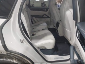 Porsche Cayenne III 2020 Porsche Cayenne 2020 r., 3,0L CAYENNE COUPE 3.0 Benzyna 335KM, zdjęcie 9