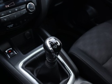 Nissan Qashqai II Crossover 1.2 DIG-T 115KM 2016 Nissan Qashqai 1.2 DIG-T, Salon Polska, Navi, zdjęcie 12