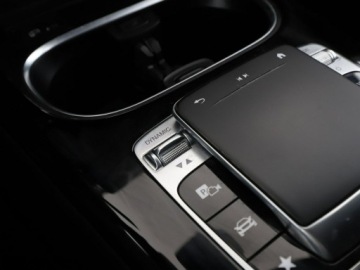 Mercedes Klasa A W177/V177 Hatchback 1.3 200 163KM 2018 Mercedes A 200 automat półskóra navi klima auto, zdjęcie 27