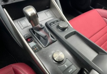 Lexus IS III Sedan Facelifting 200t 245KM 2018 Lexus IS IS 200t 300 F Sport FV23 Salon PL Czerwone wnetrze, zdjęcie 20