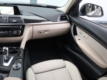 BMW Seria 3 F30-F31-F34 Limuzyna Facelifting 2.0 318d 150KM 2015 BMW 3 318 d, Salon Polska, Automat, Skóra, Navi, zdjęcie 7