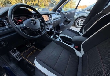 Volkswagen T-Roc I SUV 2.0 TSI 190KM 2018 Volkswagen T-Roc 2.0 TSI 190 KM 4x4 VIRTUAL FULL LED SPORT DSG, zdjęcie 17