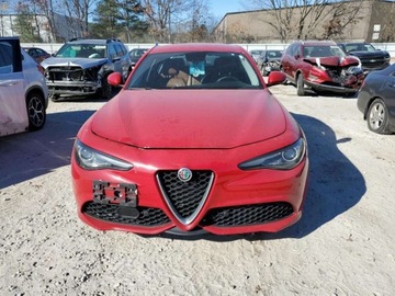 Alfa Romeo Giulia II Sedan 2.0 TBi 280KM 2017 Alfa Romeo Giulia Ti Q4 2017 2.0l 2.0 Benzyna 280KM, zdjęcie 5