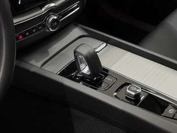 Volvo XC60 II 2022 Volvo XC 60 B5 AWD Plus Dark / 1 właściciel / Salo, zdjęcie 7