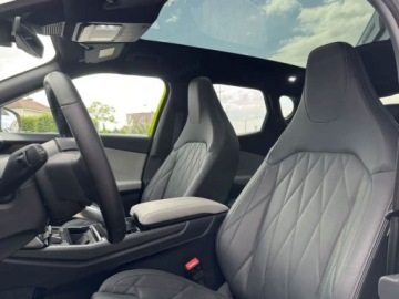 Ford Capri EV 79kWh 340KM 2025 Od ręki - Premium AWD 79 kWh 340KM / hak, dach panoramiczny, zdjęcie 4