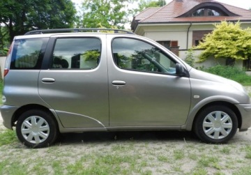 Toyota Yaris Verso 2003 Toyota Yaris Verso AUTOMAT 1wlasciciel BRAK RDZY benzyna Klima 1.3 84KM, zdjęcie 4