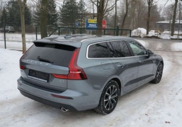 Volvo V60 I Kombi Facelifting 2.0 D3 DRIVE-E 150KM 2018 Volvo V60 Volvo V60 D3 Momentum 2.0 Diesel 150KM, zdjęcie 5