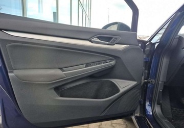 Volkswagen Golf VIII Variant 1.5 TSI 150KM 2021 Volkswagen Golf 1.5 Benzyna 130KM, zdjęcie 9