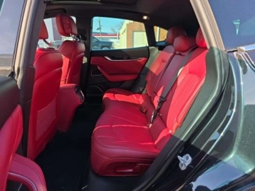 Maserati Levante 2023 Maserati Levante 2023, 3.0L, 4x4, GT 3.0 Benzyna 345KM, zdjęcie 12