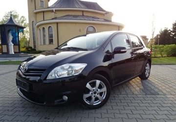 Toyota Auris I Hatchback 5d Facelifting 1.33 Dual VVT-i 101KM 2011 Toyota Auris Toyota Auris 1.33 VVT-i Luna