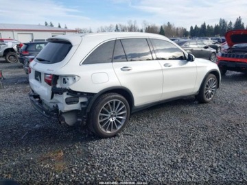 Mercedes GLC C253 2018 Mercedes-Benz GLC 300 4matic, 2018r., 4x4, 2.0L 2.0 Benzyna 241KM, zdjęcie 3