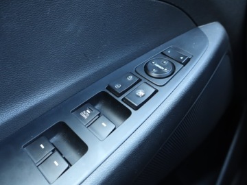 Hyundai Tucson III SUV 1.6 GDI 132KM 2016 Hyundai Tucson 1.6 GDI, Navi, Klima, Klimatronic, zdjęcie 12