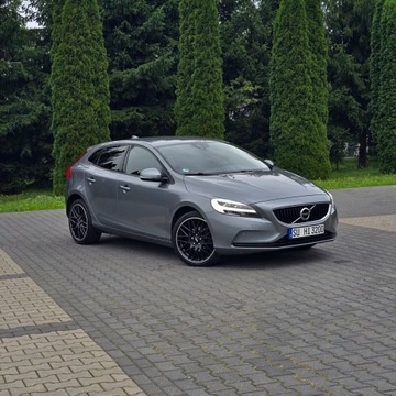 Volvo V40 II Cross Country 2.0 D2 DRIVE-E 120KM 2016 Volvo V40 II 2.0 D2 Drive-E Summum, zdjęcie 5