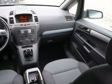Opel Zafira B 1.6 Twinport ECOTEC 105KM 2006 Opel Zafira 1.6, 7 miejsc, Klima, Tempomat, zdjęcie 7