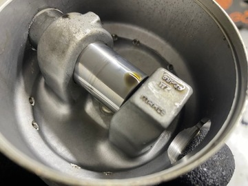 KTM LC4 620 поршневой цилиндр