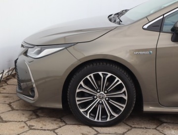 Toyota Corolla XII Sedan 1.8 Hybrid 122KM 2020 Toyota Corolla 1.8 Hybrid, Salon Polska, zdjęcie 12