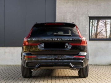 Volvo XC60 II 2026 VOLVO XC60 B5 AWD Plus Black Edition Suv 2.0 (264KM) 2026, zdjęcie 3