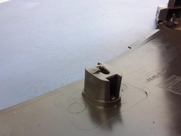 VW GOLF V ЦЕНТРАЛЬНЫЙ ТУННЕЛЬ 1K0863243A