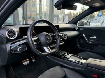 Mercedes Klasa A W177/V177 Hatchback Facelifting 1.3 200 163KM 2024 Mercedes-Benz Klasa A 200 AMG Night PakietLedKameraNawigacjaAso MercedesF23, zdjęcie 11