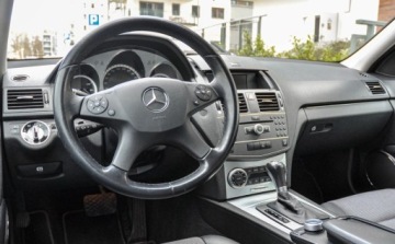 Mercedes Klasa C W204 Kombi T204 1.8 200 CGI BlueEFFICIENCY 184KM 2010 Mercedes-Benz Klasa C 1,8 (184KM) Automat 1.8 Benzyna 184KM, zdjęcie 8
