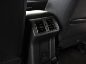 Mitsubishi Outlander III SUV PHEV Facelifting 2020 2.4 PHEV 224KM 2020 Mitsubishi Outlander PHEV automat 4x4 grzane, zdjęcie 38