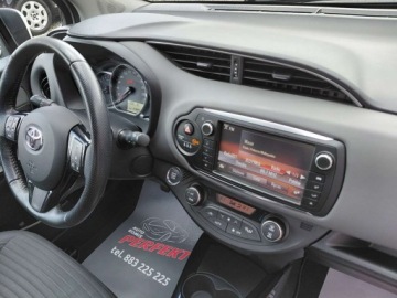 Toyota Yaris III Hatchback 5d Facelifting 1.33 Dual VVT-i 99KM 2016 Toyota Yaris Kamera Klimatronik Hands Free Alu 1.3 Benzyna 99KM, zdjęcie 13