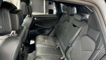 Porsche Macan SUV Facelifting 2.0  245KM 2021 Porsche Macan 2.0 Benzyna 244KM, zdjęcie 16