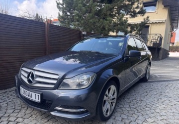 Mercedes Klasa C W204 Kombi T204 1.6 180 K BlueEFFICIENCY 156KM 2013 Mercedes-Benz Klasa C bezwypadekserwisavangardejak nowapanorama 1.6
