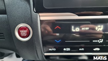 Honda Jazz IV Mikrovan 1.3 i-VTEC 102KM 2015 Honda Jazz 1.4Benz manual Navi 2xPDC climatronic key less 100 bezwypadek, zdjęcie 39