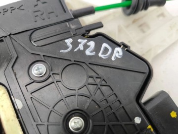 HYUNDAI I40 2012 PRAVÁ STRANA ZÁMEK DVEŘE PŘEDNÍCH