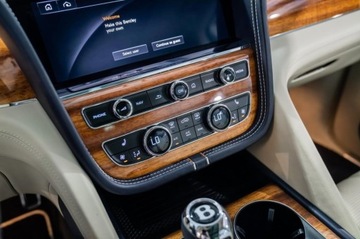 Bentley Bentayga 2021 Bentley Bentayga V8 2021, Bezwypadkowy 4.0 Benzyna 542KM, zdjęcie 17