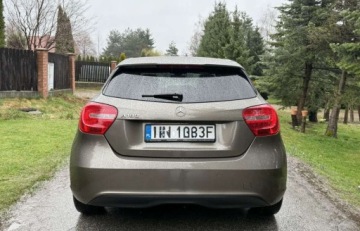 Mercedes Klasa A W176 Hatchback 5d 1.6 180 BlueEFFICIENCY 122KM 2013 Mercedes-Benz Klasa A Mercedes-Benz Klasa A 180 1.6 Benzyna 122KM, zdjęcie 8