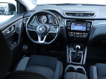 Nissan Qashqai II Crossover 1.6 DIG-T 163KM 2017 Nissan Qashqai 1.6 DIG-T, Salon Polska, zdjęcie 6