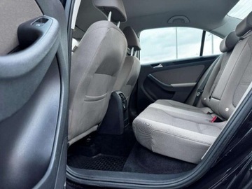 Volkswagen Jetta VI Sedan Facelifting 1.4 TSI 125KM 2014 Volkswagen Jetta VATmarza Salon PL pelen serwis ASO od Dealera LED, zdjęcie 11