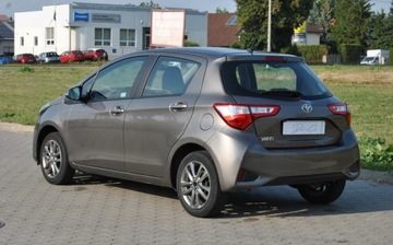 Toyota Yaris III Hatchback 5d Facelifting 2017 1.0 VVT-i 72KM 2020 Toyota Yaris GWARANCJA, 2020r, 1.0 Benzyna, Niski przebieg, Bogate wyposaz, zdjęcie 3