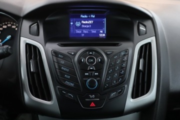 Ford Focus III Kombi 1.6 Duratorq TDCi DPF 115KM 2013 Ford Focus 1.6 TDCi, Navi, Klima, Parktronic,ALU, zdjęcie 12