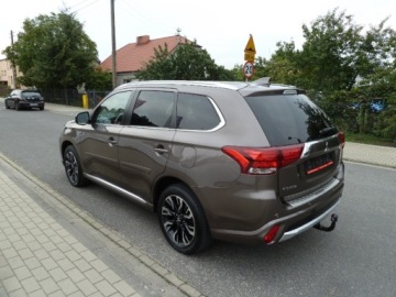 Mitsubishi Outlander III 2016 Mitsubishi Outlander HYBRYDA204 KONIE4X4204 KONIESKORYGWARANCJA 2.0, zdjęcie 3