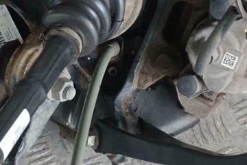 BMW F21 116d N47N Поворотный кулак, ось задняя левая