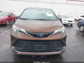 Toyota Sienna III 2021 Toyota Sienna XLE 2021 2.5l 2.5 Hybryda 189KM, zdjęcie 8
