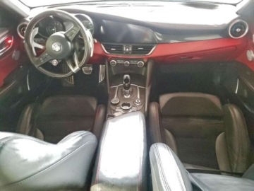 Alfa Romeo Giulia II 2017 Alfa Romeo Giulia 2017r., Quadrifoglio, 2.9L, od ubezpieczalni 2.9 Benzyna, zdjęcie 7